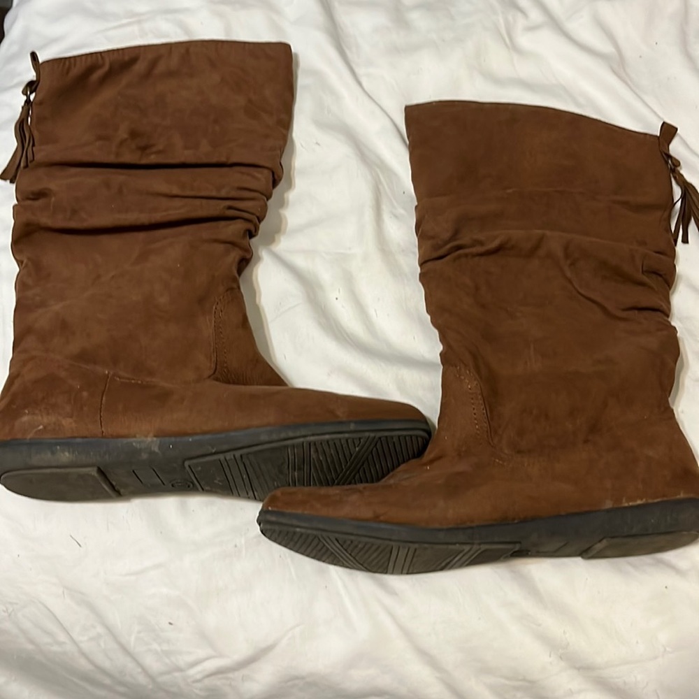 Brown boots